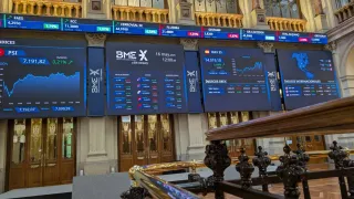 صناديق الأسهم العالمية تجذب مليارات جديدة ..والمستثمرون يعيدون بناء مراكزهم في قطاع التكنولوجيا