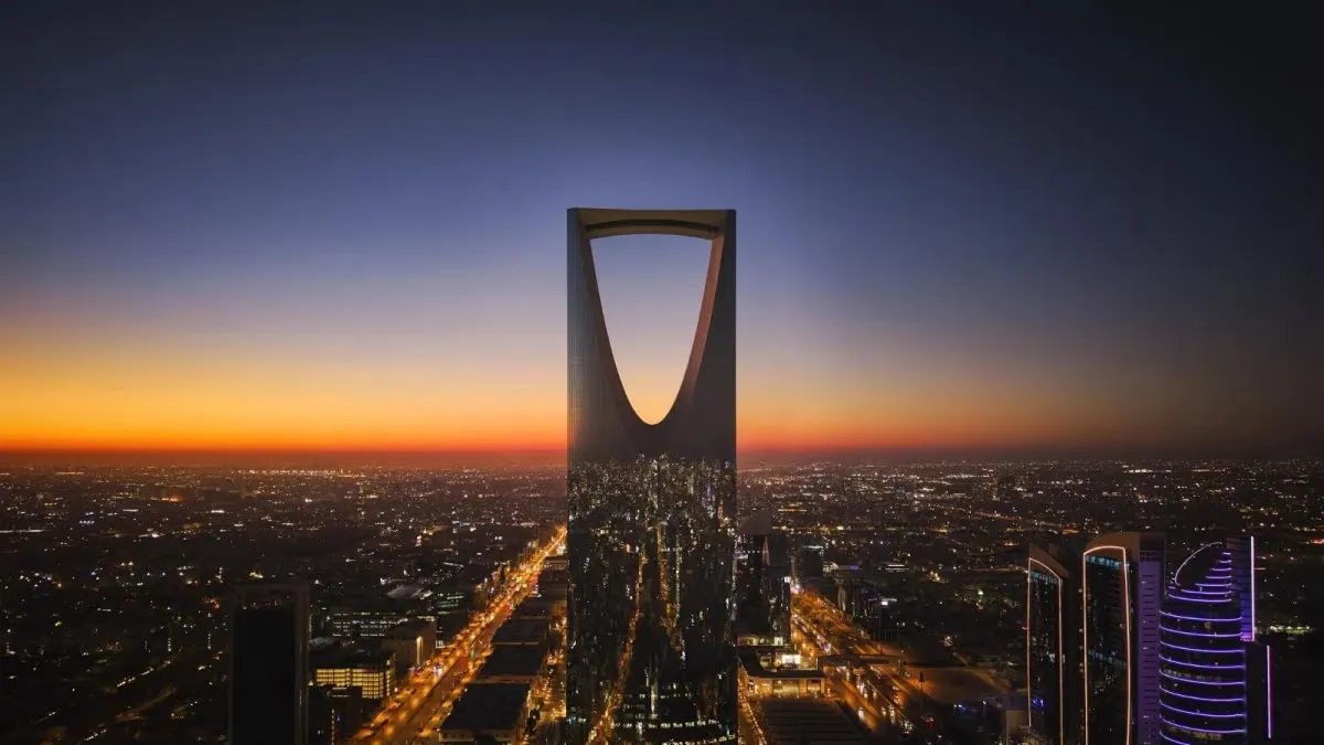 السهم يحلق عالياً..إيلون ماسك يقفز بسهم "المملكة القابضة" السعودية لأعلى سعر منذ 10 سنوات mmlka-test