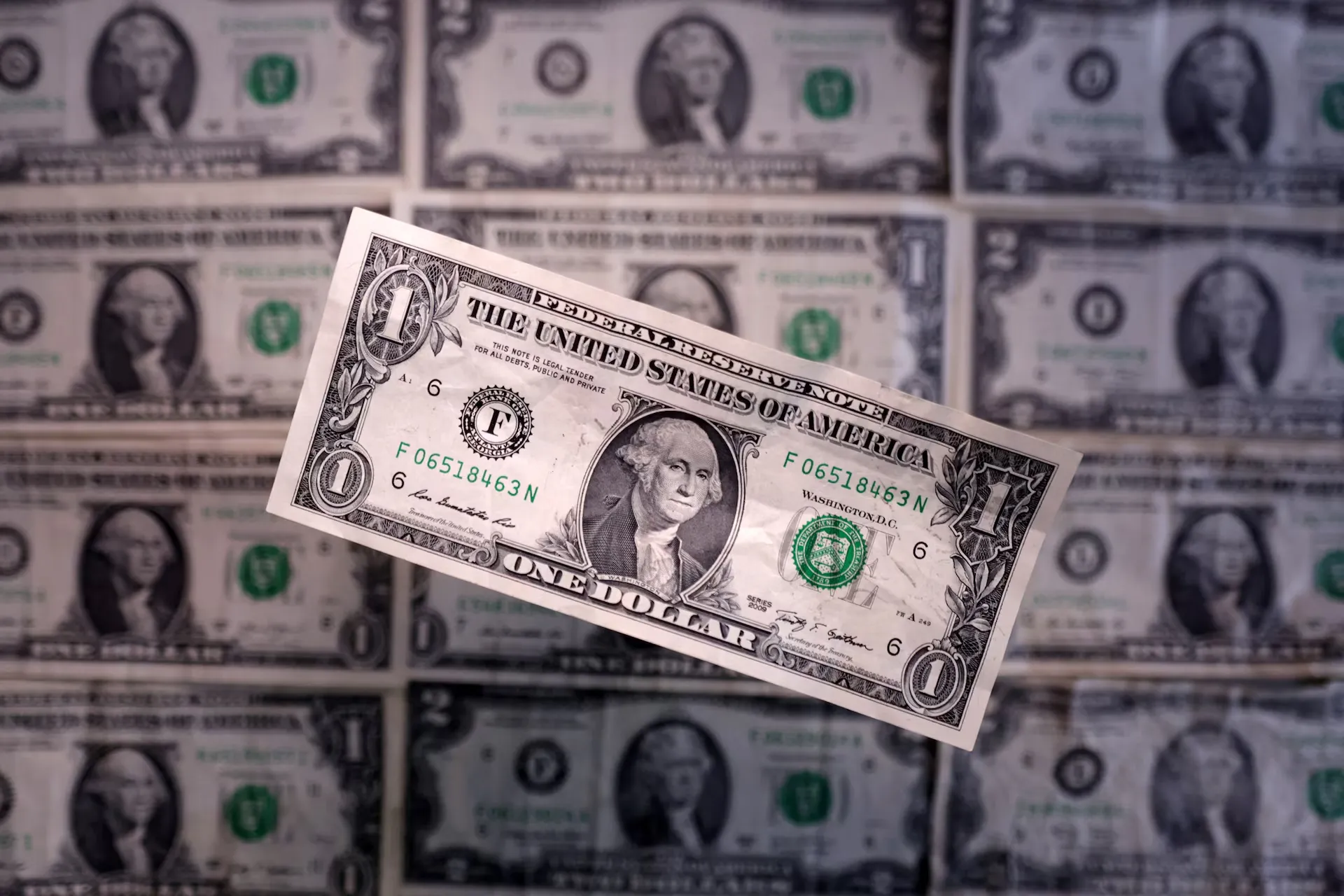 العملة الأمريكية تتكبد خسارة أسبوعية..الدولار يضمد جراحه وسط حمى سبيس إكس The US dollar suffers a weekly loss... The dollar recovers amid SpaceX fever