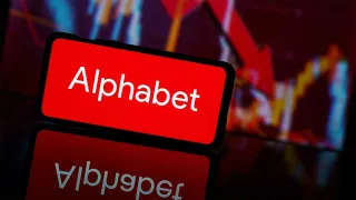 استثمار «ألفابت» في «سبايس إكس» يتضاعف 100 مرة..هل هذه علامة قوية لصعود السهم بقوة ؟