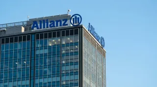 Allianz SE Shares Advance to 432.80 Euros as Resilient Underwriting Anchors 165 Billion Euro Valuation