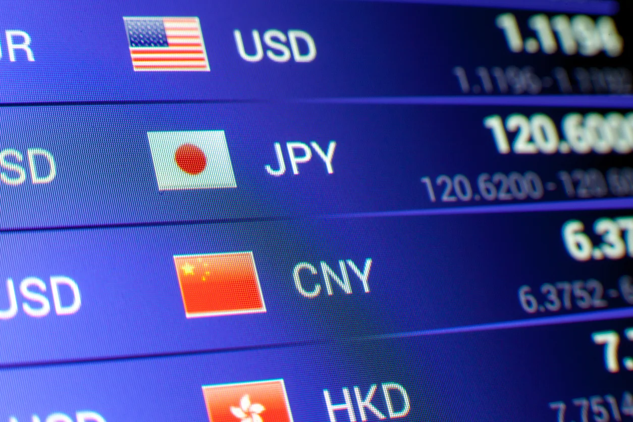 Asia FX Subdued as Dollar Holds Firm on Iran Tensions
