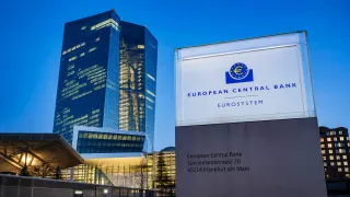 تدخل أمريكي لدعم الين يفتح جبهة جديدة مع أوروبا.. لماذا استخدمت واشنطن اليورو؟