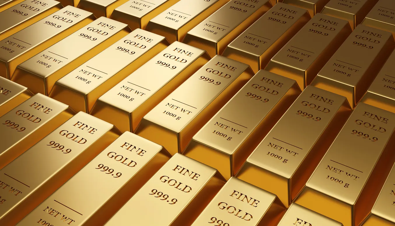 Gold Coils in Tight Range as Breakout Signals Build Commodities-gold
