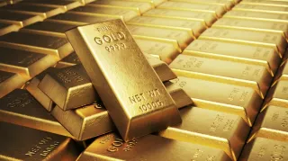 الذهب يختتم الأسبوع على مكاسب قوية بدعم من تراجع النفط والدولار