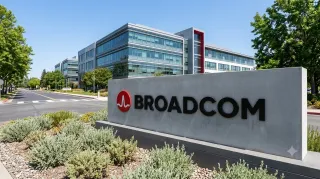 أسهم تحت المجهر (13): سهم "Broadcom".. هل يقود زخم الذكاء الاصطناعي السهم إلى قمم تاريخية جديدة؟