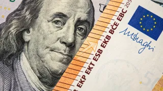 Euro Advances Past $1.1680 as Dovish Fed Minutes Spark Broad Dollar Pressure