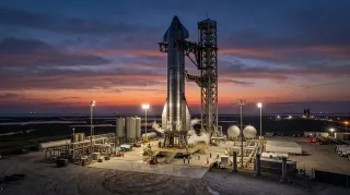 SpaceX Stock Consolidates After Post-IPO Surge Amid Market Reassessment