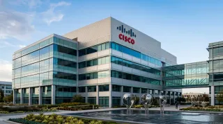 أسهم تحت المجهر (14): سهم "Cisco".. هل تقود طفرة الذكاء الاصطناعي السهم إلى مستوى 150 دولارًا؟