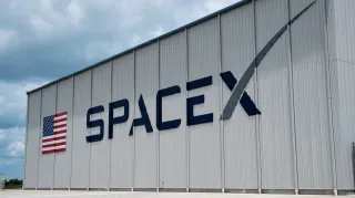 SpaceX Narrows Valuation Disconnect as Nasdaq 100 Weight Surges to Two Point Eight Two Percent