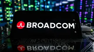 سهم "Broadcom"..إستقرار في منطقة 350 دولار ..هل حان الوقت لقفزة كبرى ؟