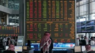 تباين المؤشرات العربية..تاسي يتراجع بضغوط من "سابك" و"أرامكو" و"المصرية للإتصالات" يصعد بالسوق المصري  