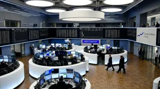 الأسهم الأوروبية ترتفع بدعم تراجع النفط وهدوء السندات بعد قرار الفيدرالي