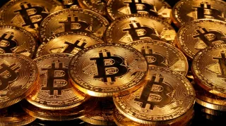 Bitcoin Struggles to Maintain Momentum Above 80,000 USD Amid Whale Transfers