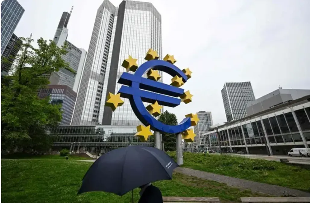 سندات اليورو تنهار أمام ضغوط الحرب وارتفاع النفط.. هل تقترب أوروبا من صدمة مالية غير مسبوقة؟