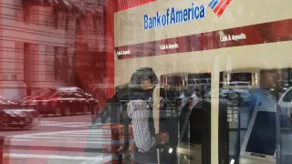 «بنك أوف أمريكا» يحذر: فوز الديمقراطيين في الإنتخابات قد يهبط بالأسهم الأمريكية 10%