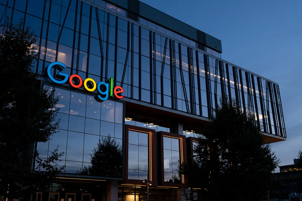 سهم Alphabet يرتفع بدعم نمو الحوسبة السحابية