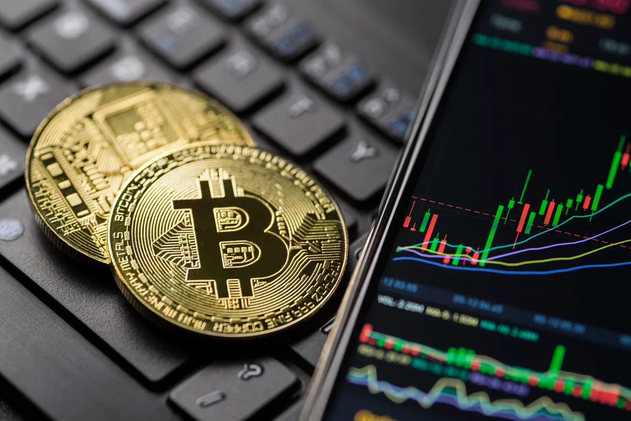 Bitcoin Falls Below $78K as $550M in Longs Liquidated Bitcoin Falls Below $78K as $550M in Longs Liquidated