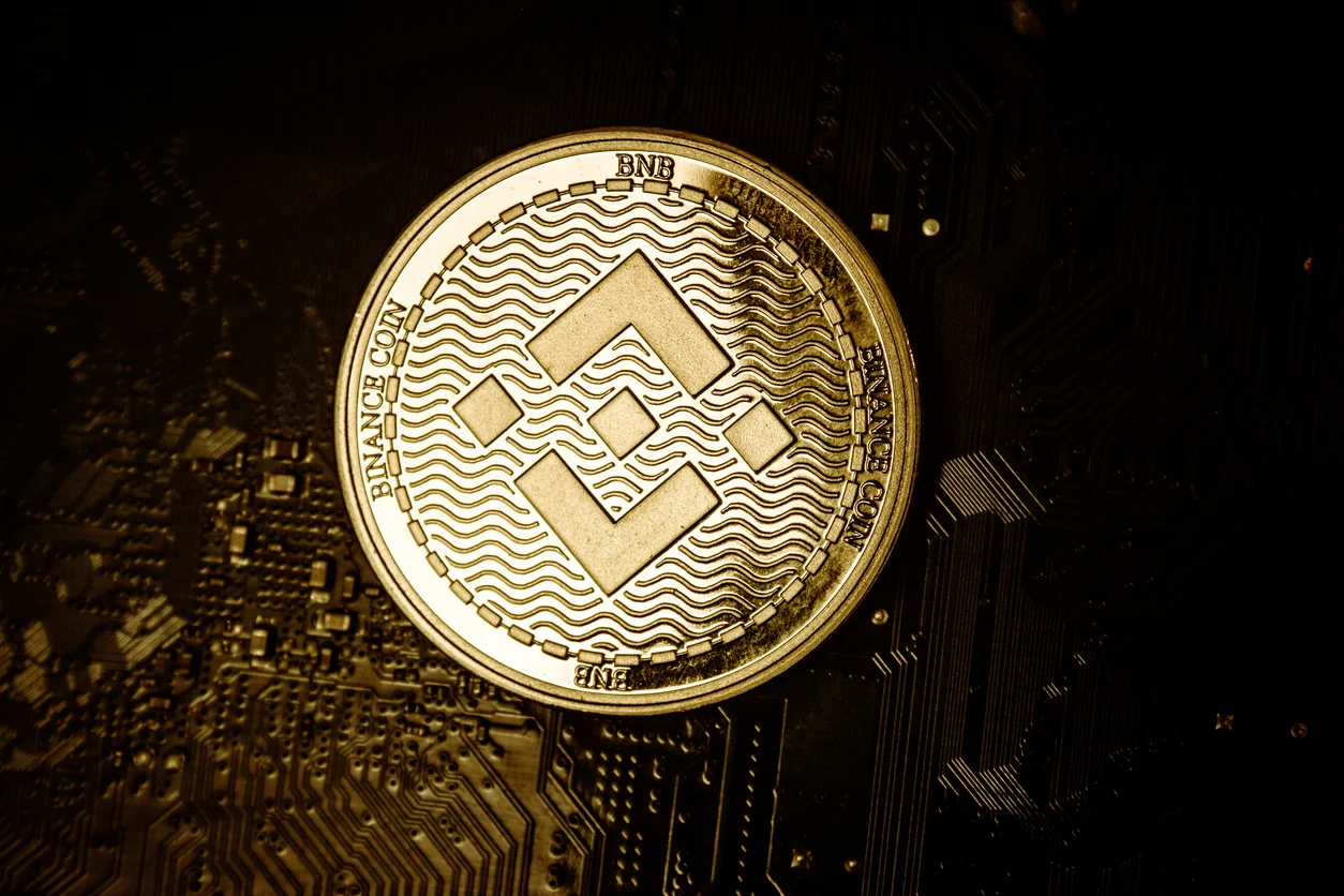 بينانس تتيح الإيداع والسحب بالدرهم بلا رسوم
