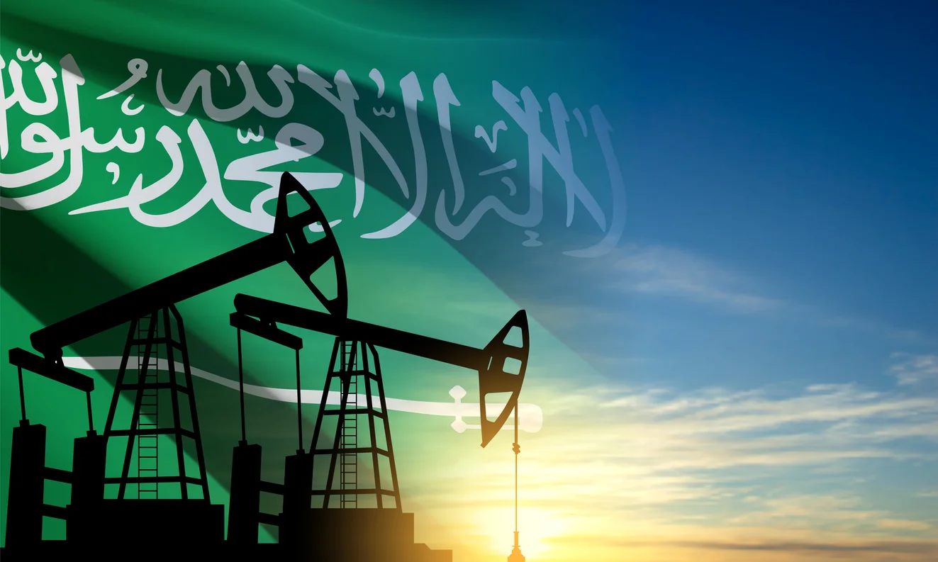 السعودية تخفض أسعار النفط لآسيا للشهر الثاني