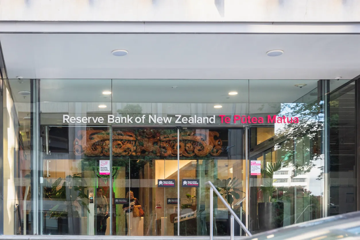 New Zealand Central Bank Warns Energy Shock Rate Hikes