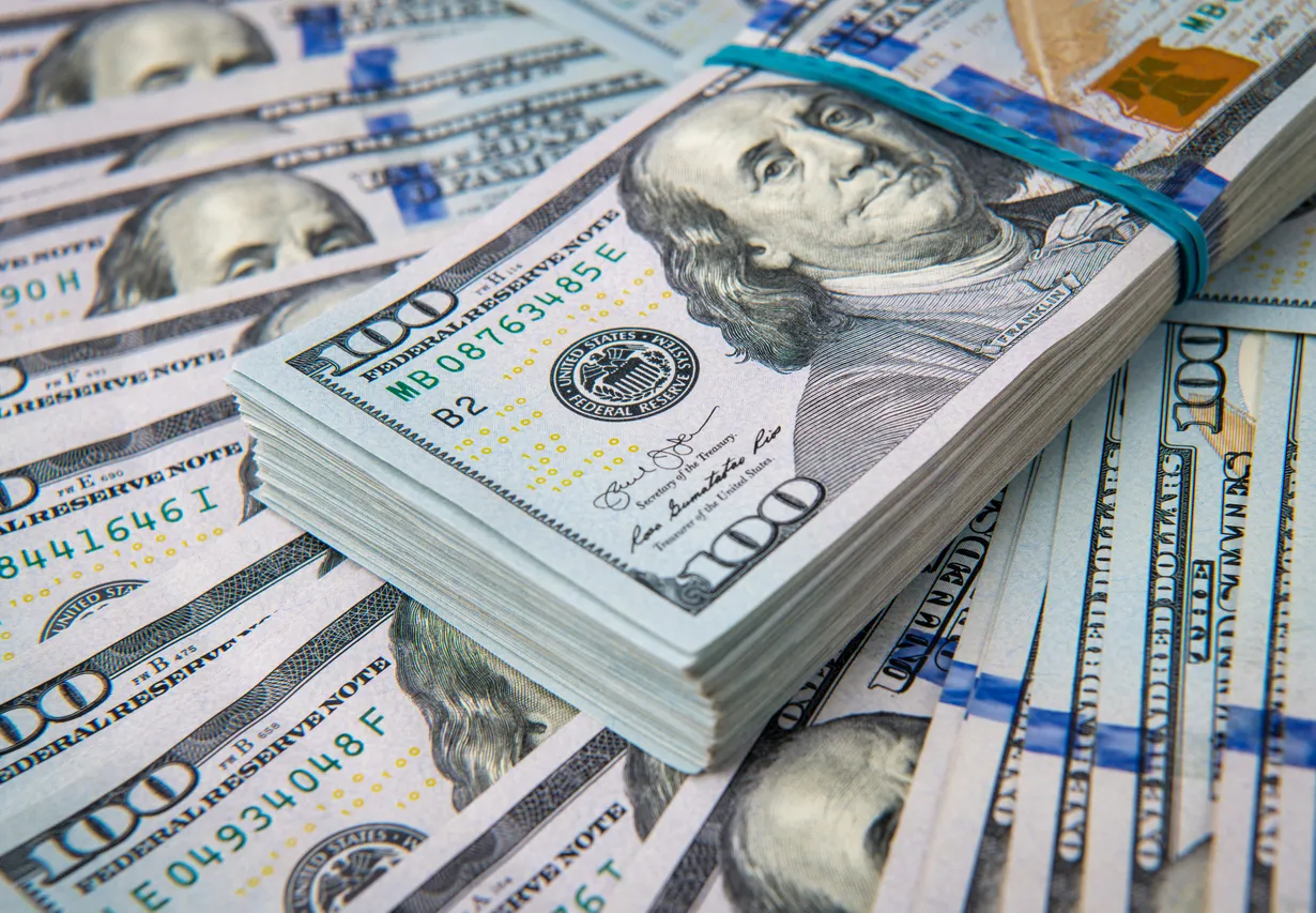 Dollar Holds Firm as Asia FX Stalls on Rate Fears Dollar Holds Firm as Asia FX Stalls on Rate Fears