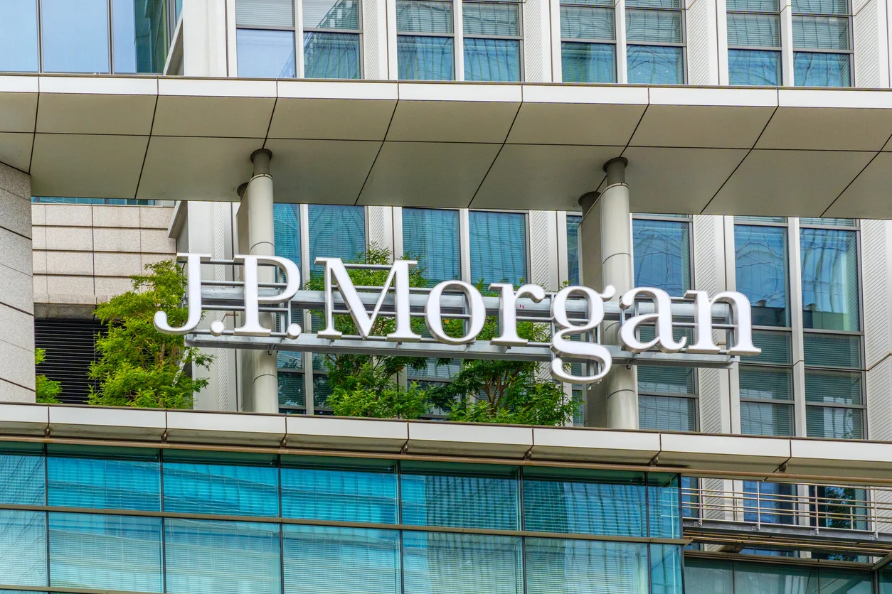 JPMorgan Starts GlobalData at Neutral With 135p Target