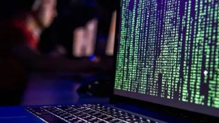 الإمارات : تصدينا لهجمات إلكترونية استهدفت القطاع المالي