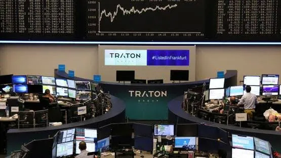 ارتفاع جماعي للمؤشرات الأوروبية بقيادة التكنولوجيا والتعدين.. والأسواق تتجاهل المخاطر الجيوسياسية ارتفاع جماعي للمؤشرات الأوروبية بقيادة التكنولوجيا والتعدين.. والأسواق تتجاهل المخاطر الجيوسياسية