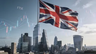 فوتسي 100 يتراجع مع تصاعد التوترات حول مضيق هرمز وارتفاع النفط