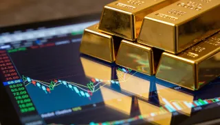 توقعات الذهب.. لماذا عاد فلوريان جروميس للشراء رغم استبعاده قمم تاريخية جديدة للمعدن الأصفر؟