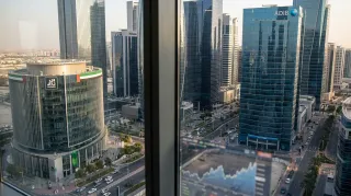 أسهم الإمارات اليوم.. إعمار تقفز 6.5% والعربية للطيران تقود الرابحين في سوق دبي